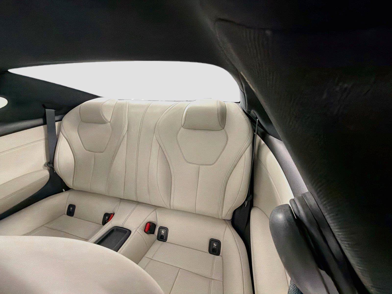 Used 2018 INFINITI Q60 3.0t Luxe RWD image 21