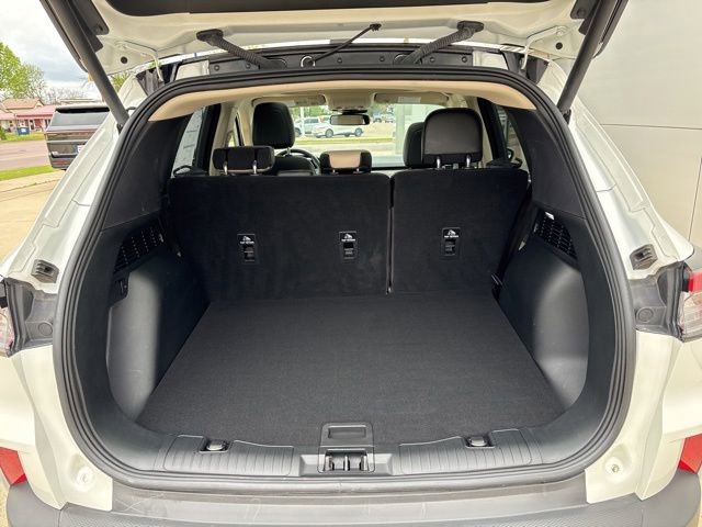 Certified 2020 Ford Escape Titanium AWD/4WD image 11
