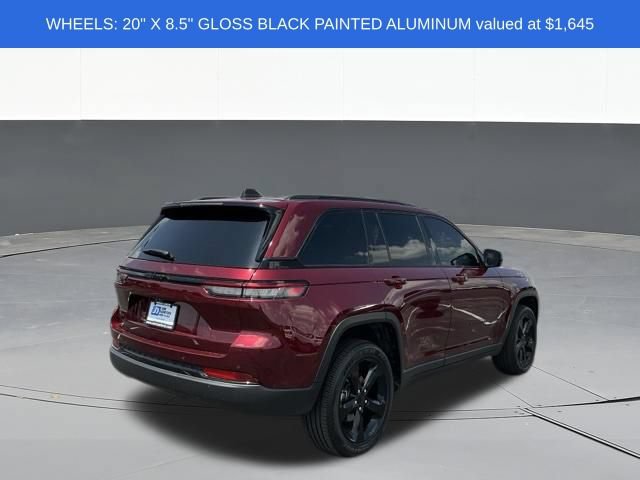Used 2025 Jeep Grand Cherokee Altitude AWD/4WD image 3