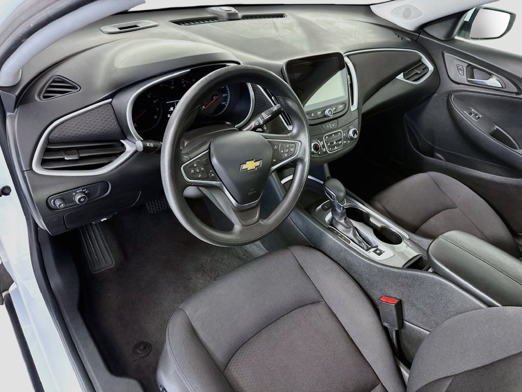 Used 2024 Chevrolet Malibu LT FWD image 9