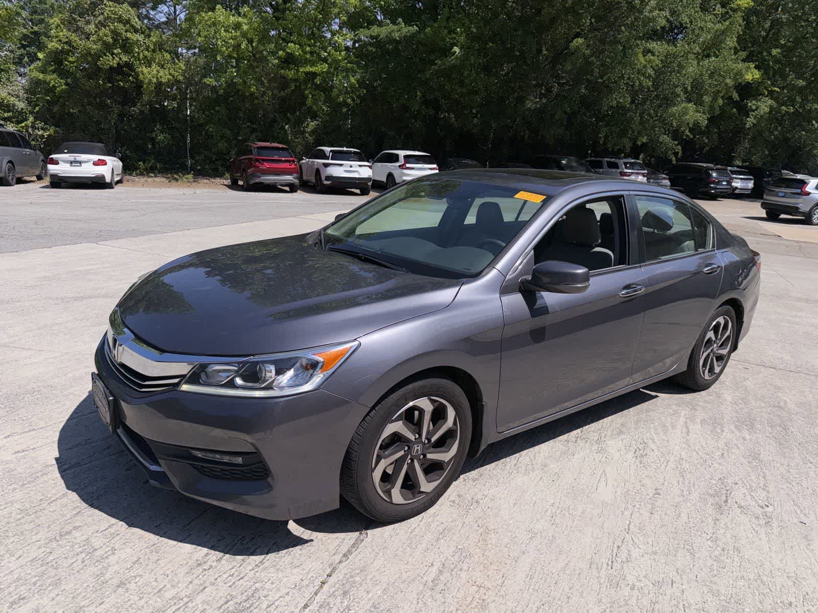 Used 2017 Honda Accord EX-L image 3