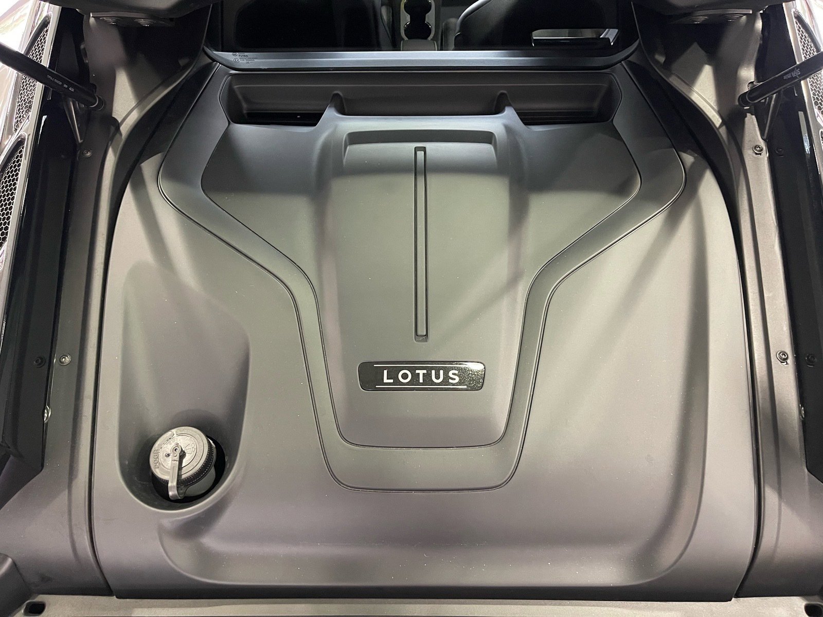 Used 2026 Lotus Emira SE RWD image 21