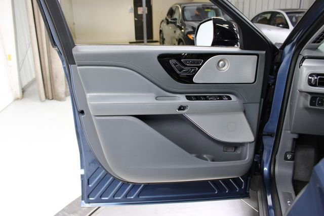 Used 2020 Lincoln Aviator Reserve w/ Equipment Group 202A image 26