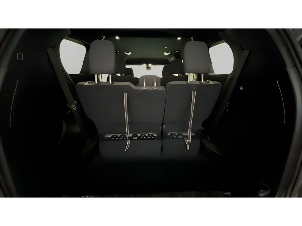 Used 2023 Chrysler Pacifica Touring image 15