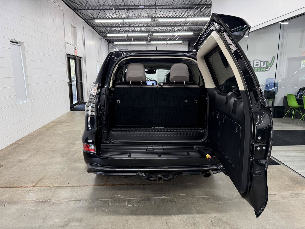 Used 2023 Lexus GX 460 Premium AWD/4WD image 17