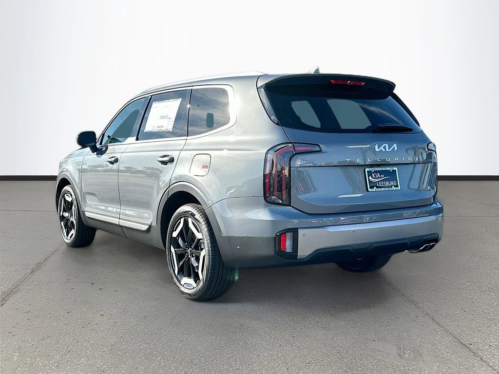 Used 2025 Kia Telluride EX w/ EX Captain's Chair Package image 5