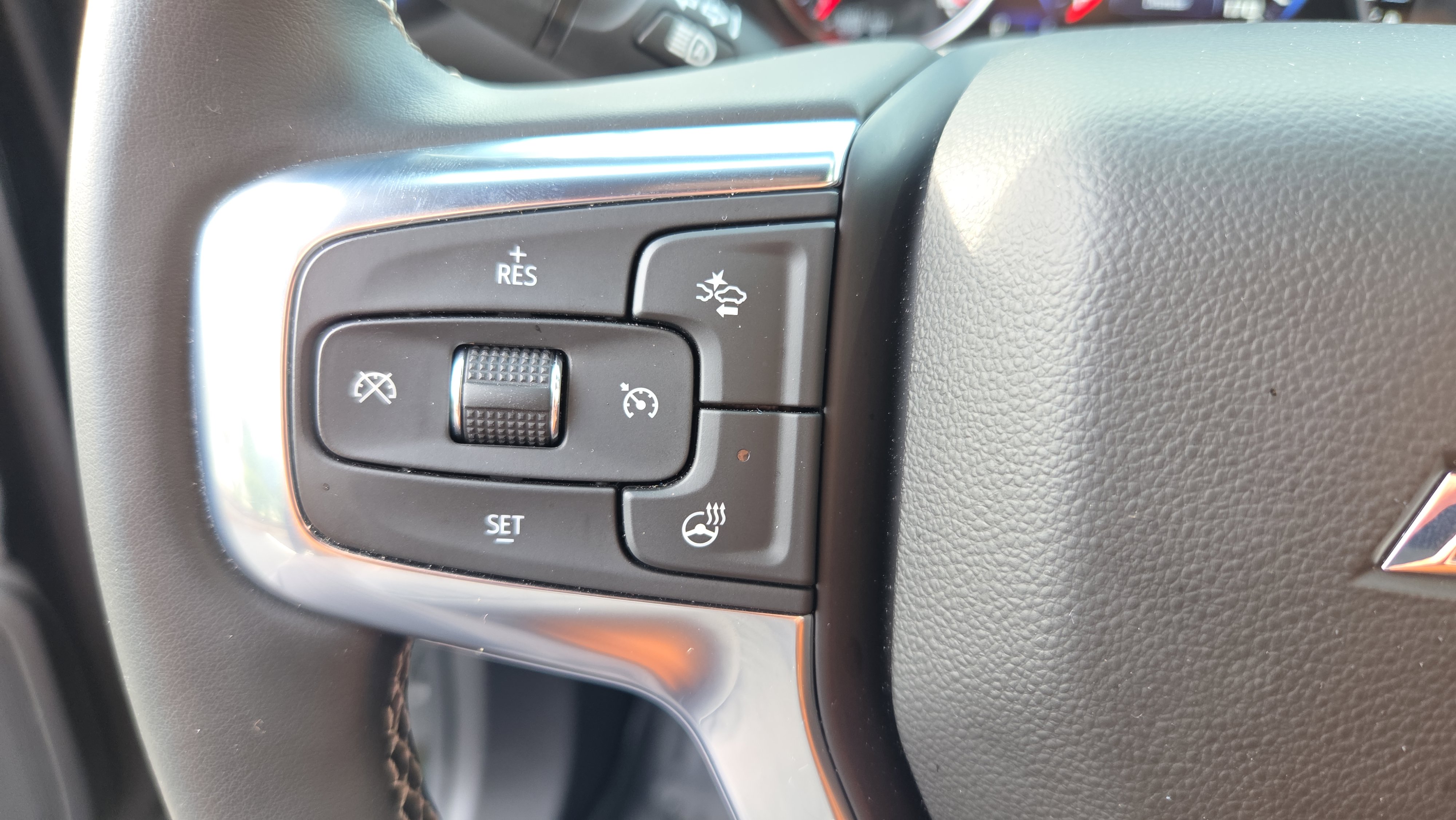 Used 2023 Chevrolet Blazer RS w/ Driver Confidence II Package FWD image 28