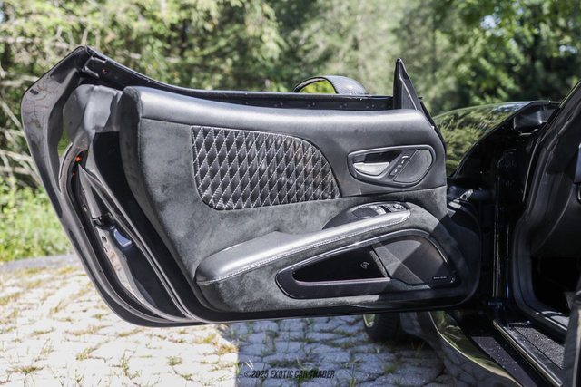 Used 2014 SRT Viper GTS w/ GTS Laguna Interior Package image 32