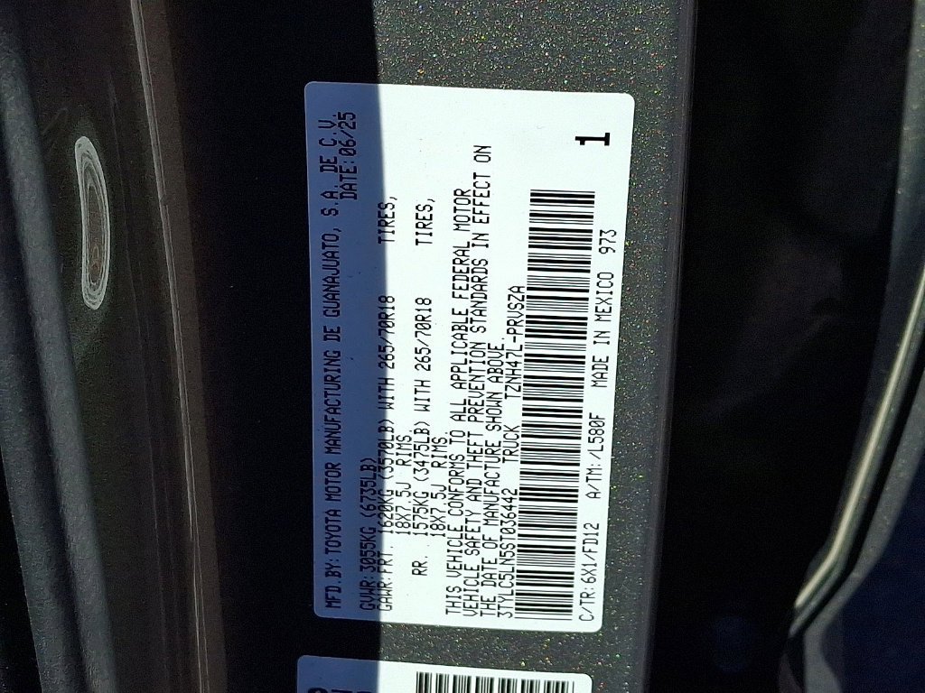 Used 2025 Toyota Tacoma TRD Off-Road image 18