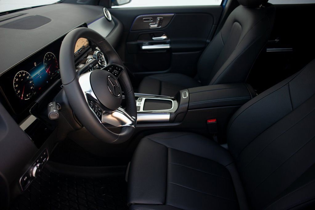 Used 2025 Mercedes-Benz GLA 250 4MATIC image 22