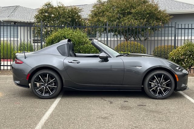 New 2026 MAZDA MX-5 Miata RF Grand Touring w/ Appearance Package RWD image 3
