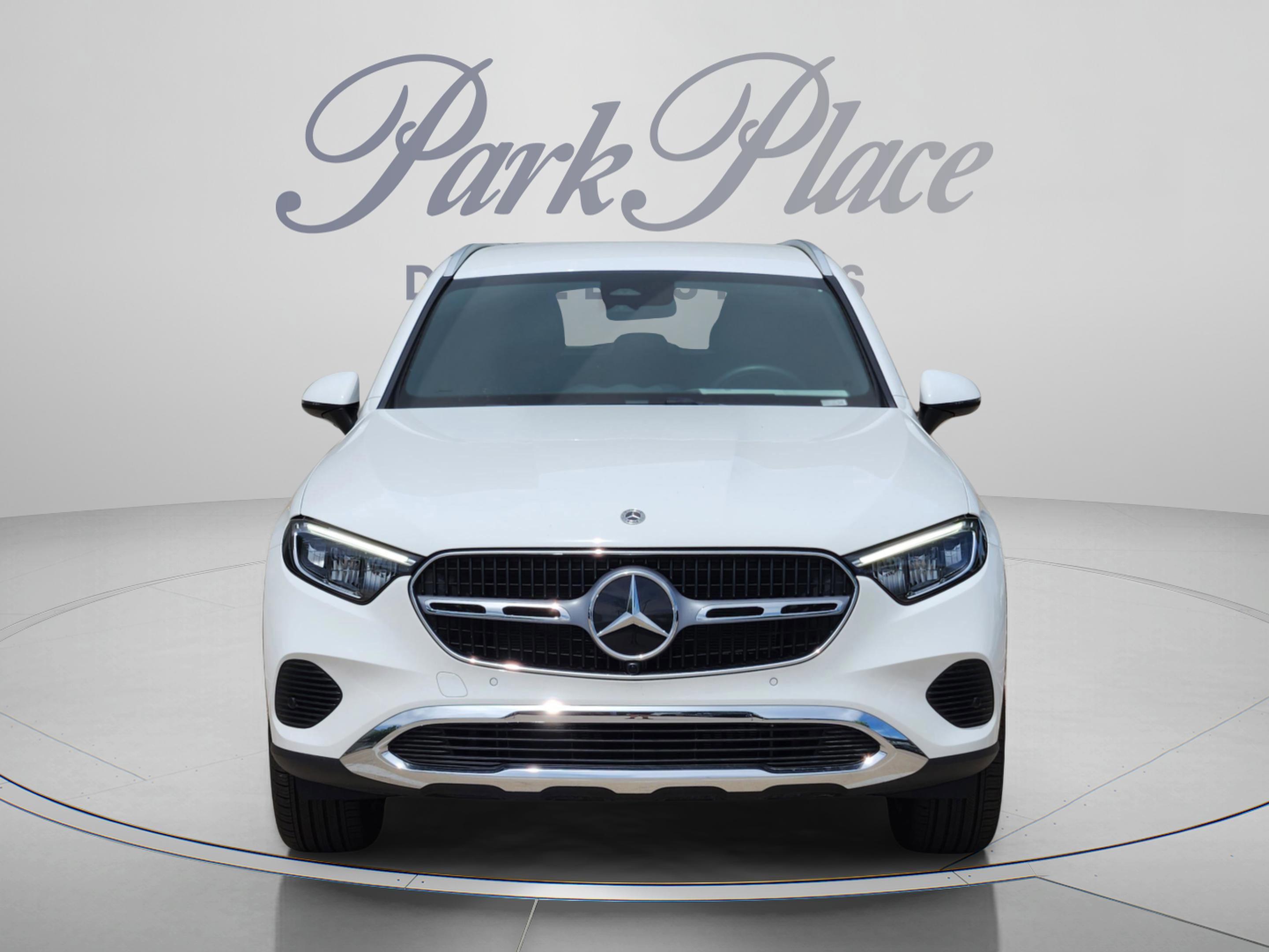 Certified 2025 Mercedes-Benz GLC 300 4MATIC image 6