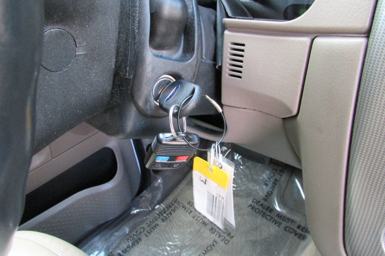 Used 2003 Ford Explorer Sport XLT image 39
