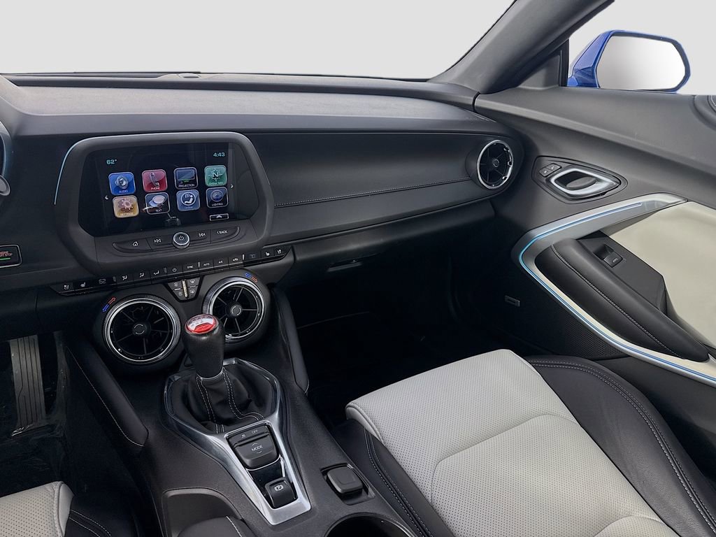 Used 2018 Chevrolet Camaro SS RWD image 28