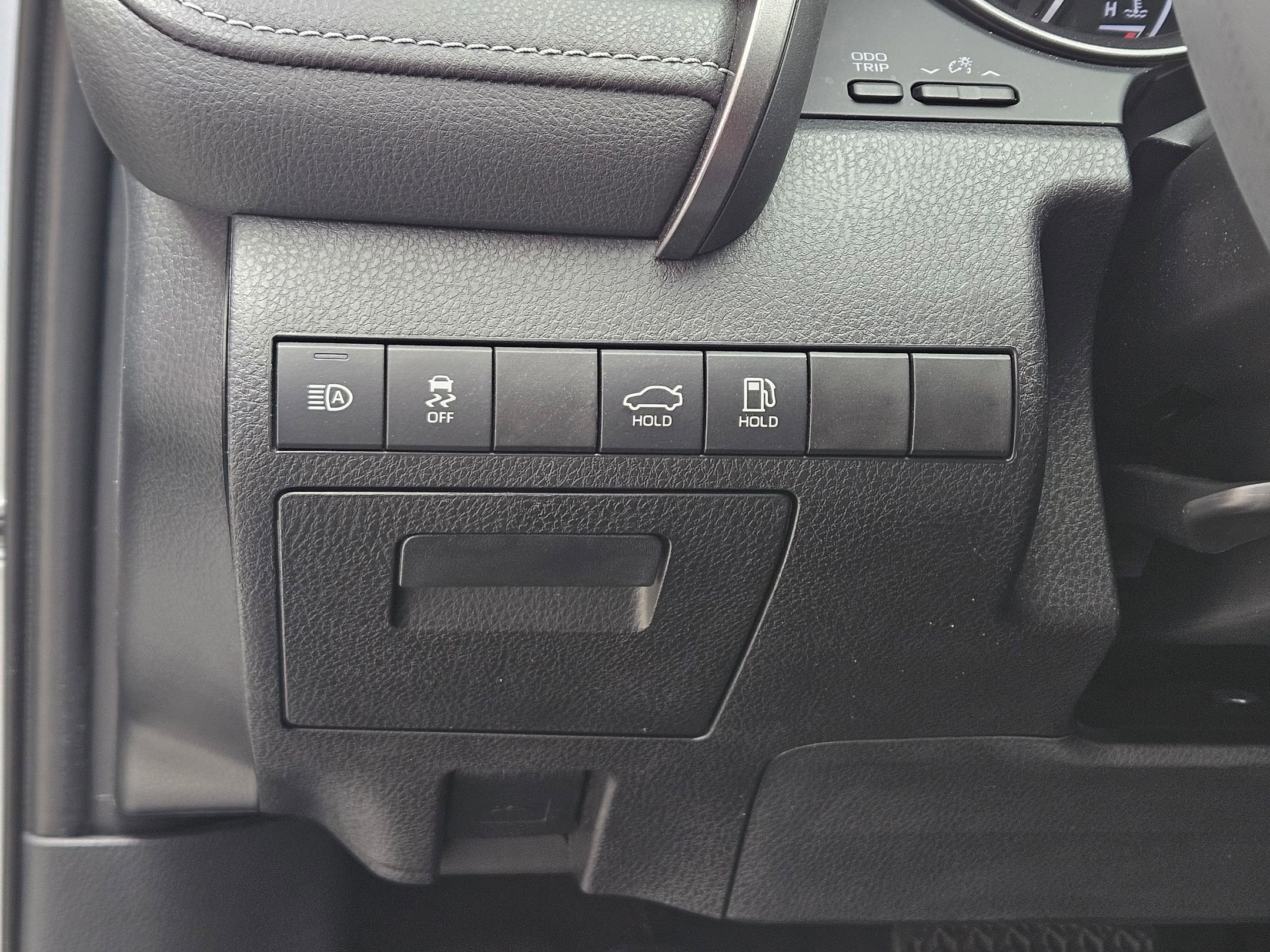 Used 2022 Toyota Camry SE FWD image 18