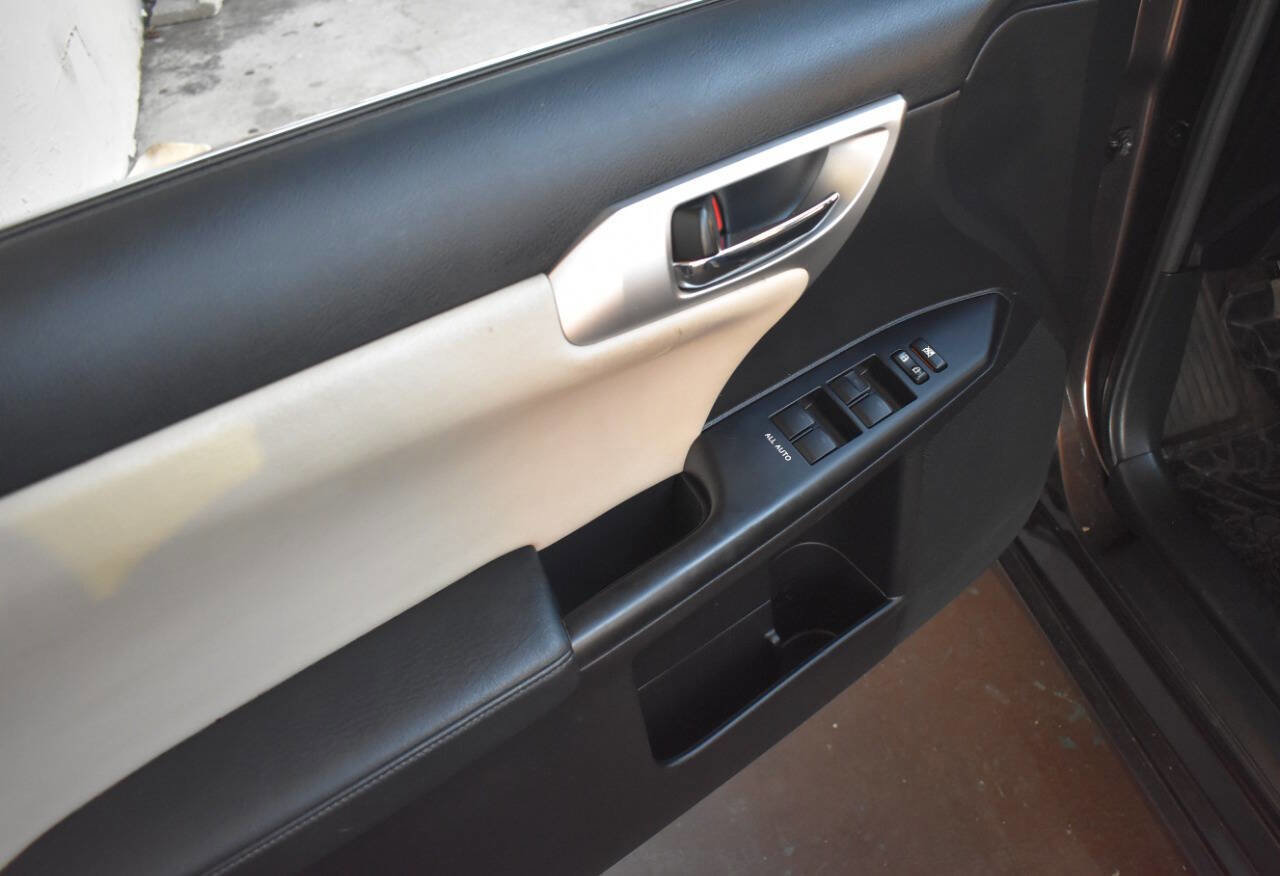 Used 2012 Lexus CT 200h Premium image 42