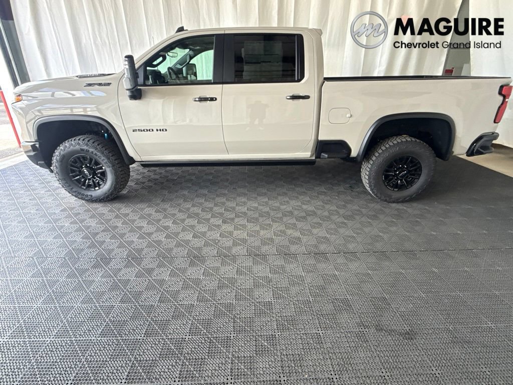 New 2026 Chevrolet Silverado 2500 ZR2 w/ LPO, Dark Essentials Package AWD/4WD image 30