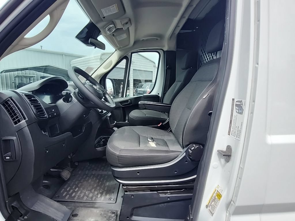 Used 2025 RAM ProMaster 2500 w/ U-Haul Equipment Group FWD image 15