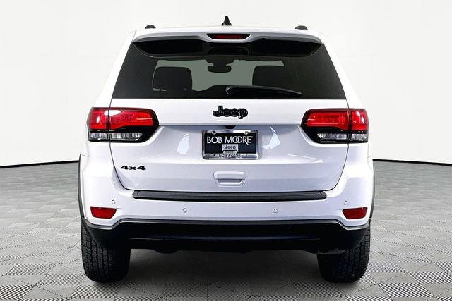 Used 2019 Jeep Grand Cherokee Laredo image 5