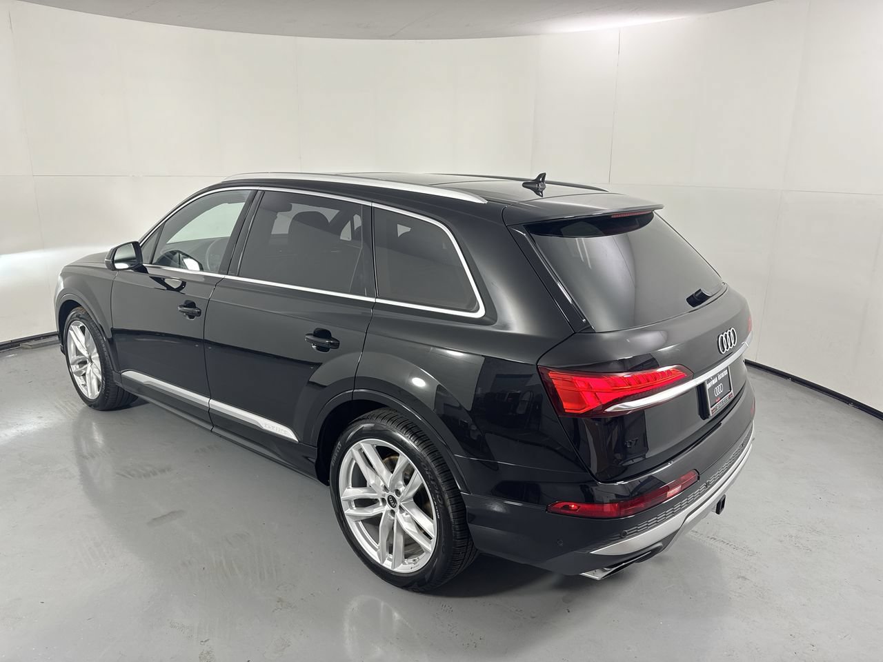 Used 2025 Audi Q7 3.0T Premium Plus w/ Premium Plus Package AWD/4WD image 5