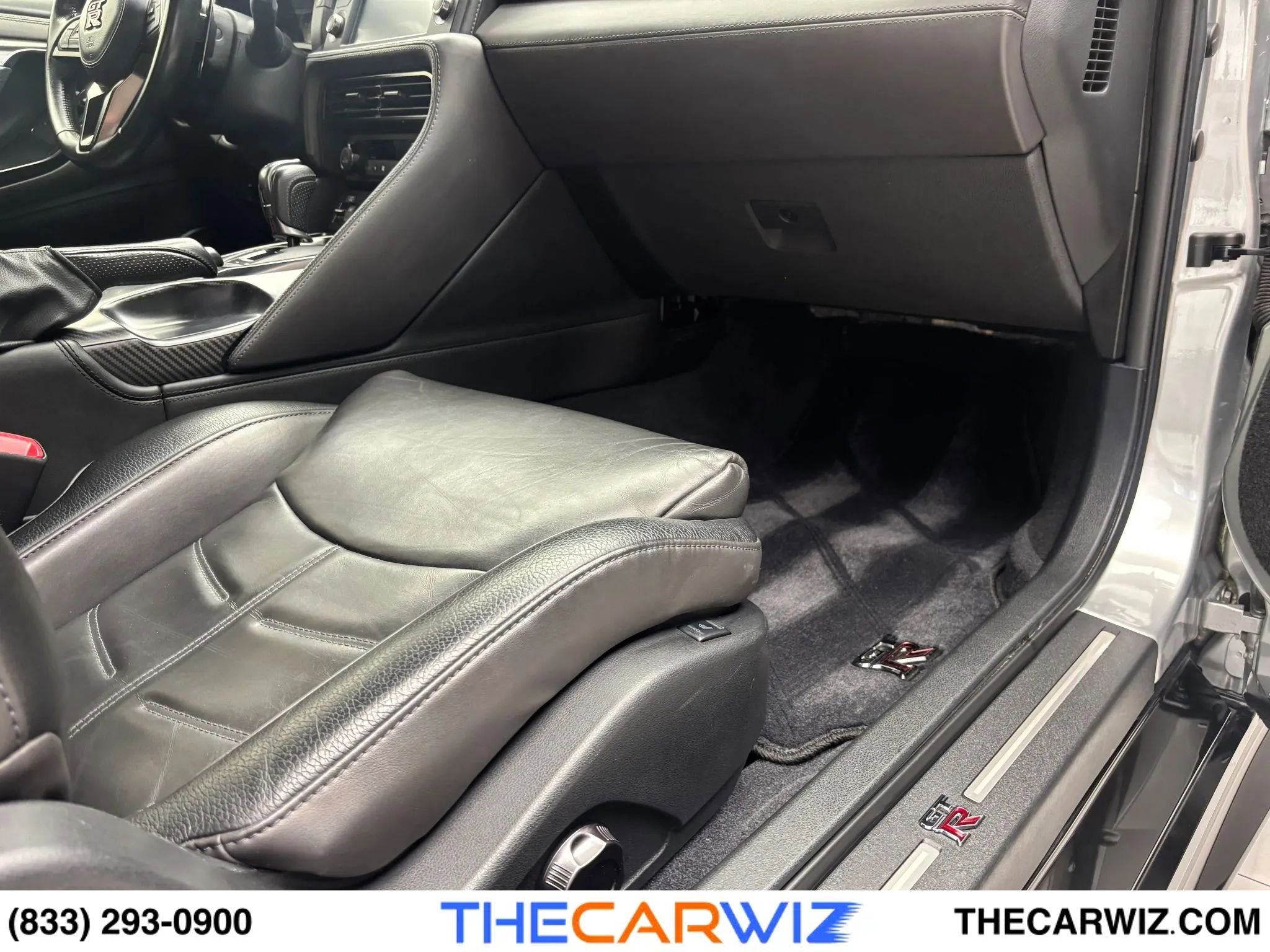 Used 2023 Nissan GT-R Premium w/ Premium Interior Package image 76