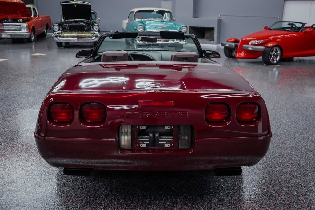 Used 1993 Chevrolet Corvette Coupe RWD image 3