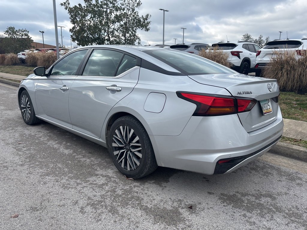 Used 2024 Nissan Altima 2.5 SV image 6