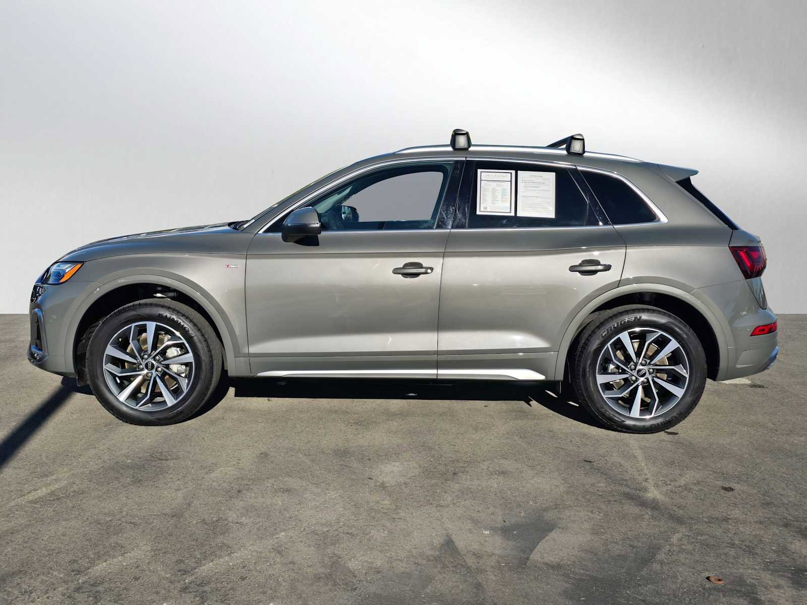 Certified 2025 Audi Q5 2.0T Premium image 6