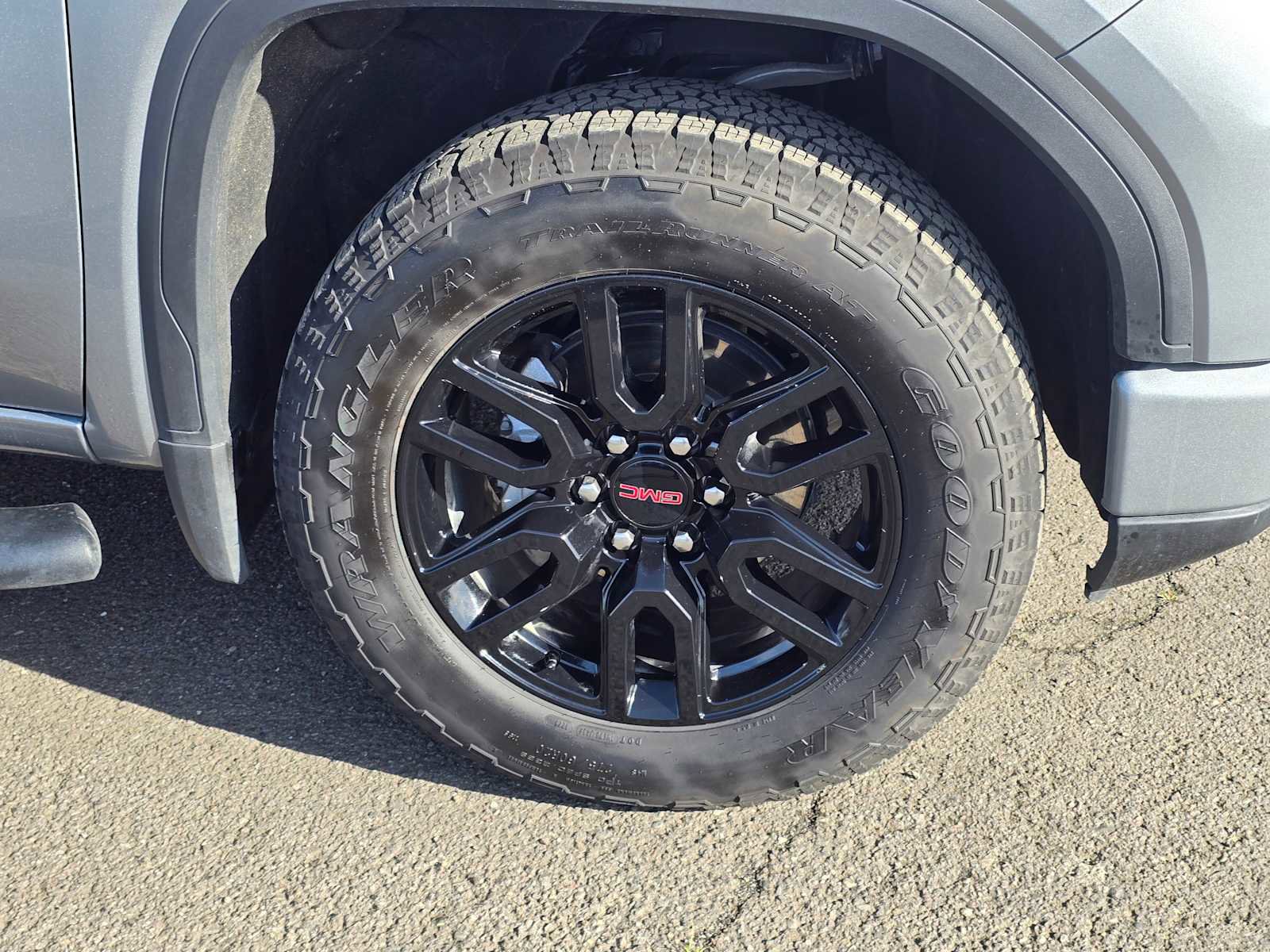 Used 2025 GMC Sierra 1500 Pro w/ Graphite Edition image 10