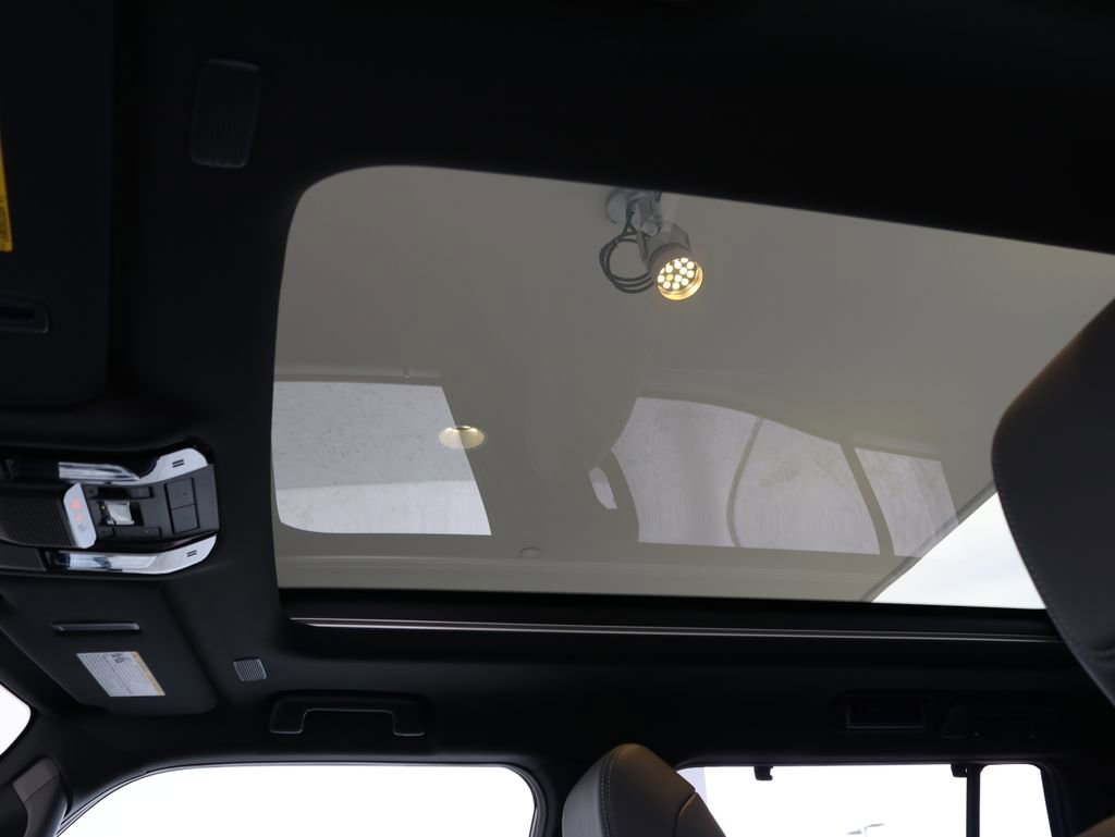 Used 2024 Lexus GX 550 w/ Accessory Package (Z1) image 19