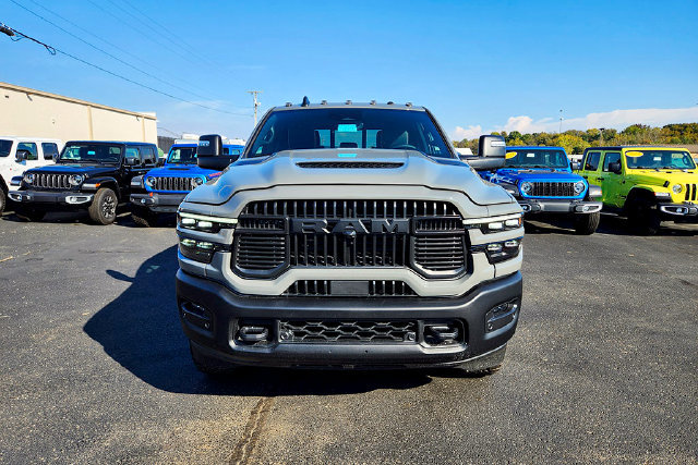 New 2027 RAM 2500 4x4 Crew Cab image 2