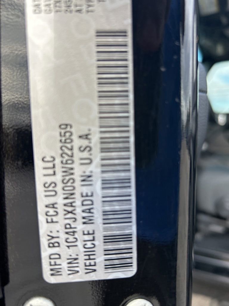 Used 2025 Jeep Wrangler Sport AWD/4WD image 41