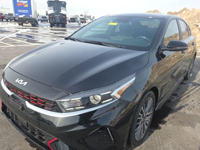 Used 2023 Kia Forte GT-Line w/ GT-Line Premium Package image 2