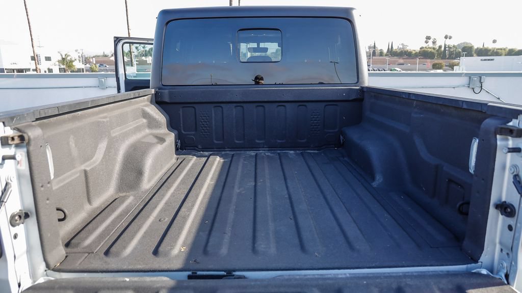 Used 2023 Jeep Gladiator Rubicon w/ Trailer Tow Package AWD/4WD image 31