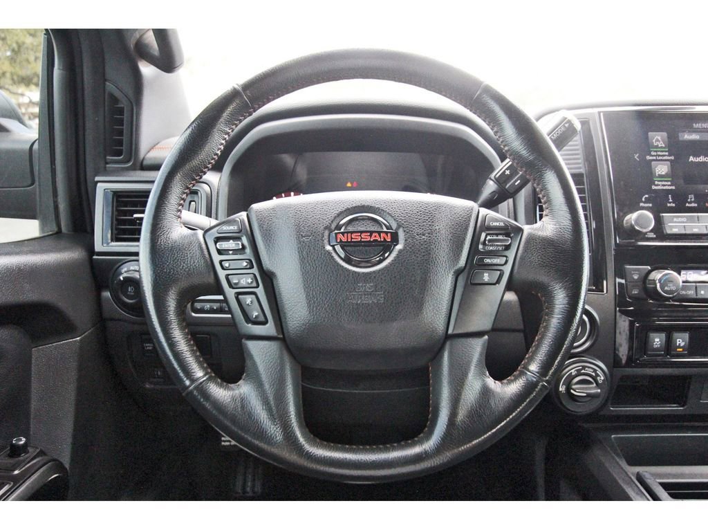 Used 2020 Nissan Titan PRO-4X image 18