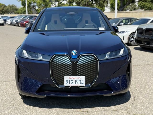 Used 2026 BMW iX xDrive45 w/ Premium Package image 4