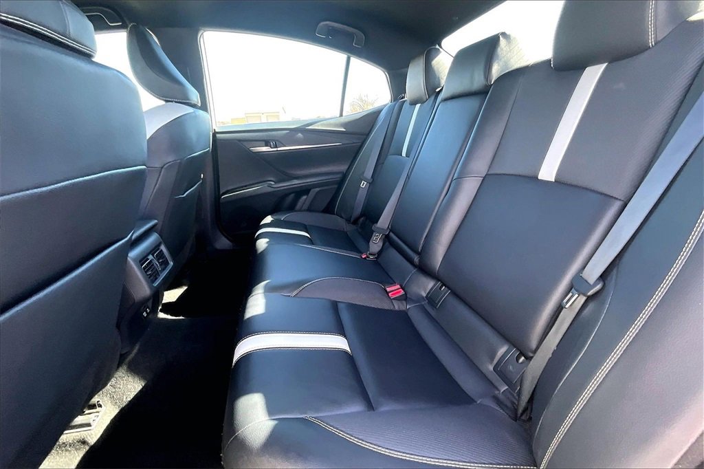Used 2025 Toyota Camry SE image 24
