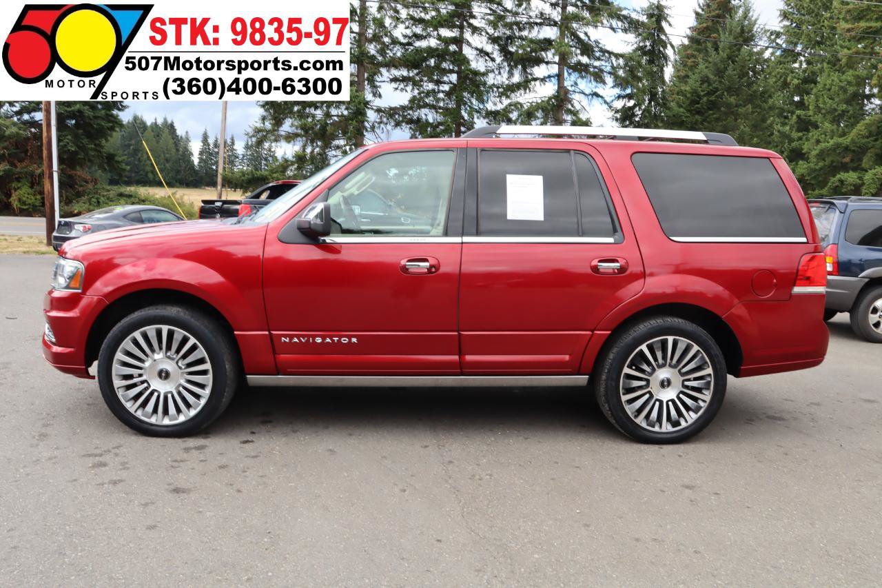 Used 2015 Lincoln Navigator 4WD w/ Equipment Group 101A Reserve image 3