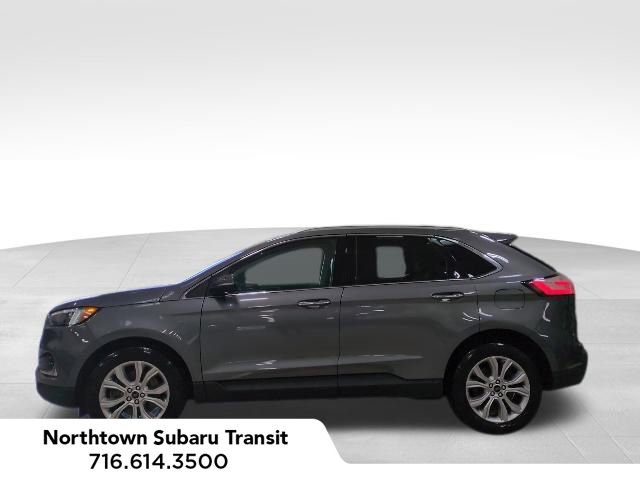 Used 2023 Ford Edge Titanium image 2