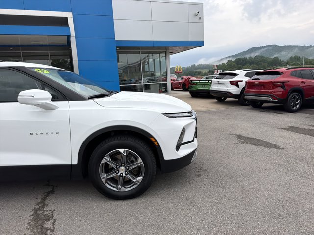 Used 2024 Chevrolet Blazer LT w/ LPO, Floor Liner Package AWD/4WD image 2