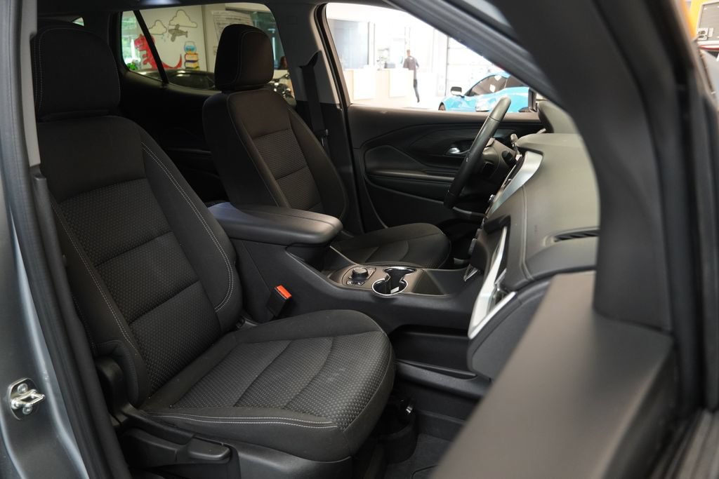 Used 2024 GMC Terrain SLE w/ Driver Convenience Package FWD image 35