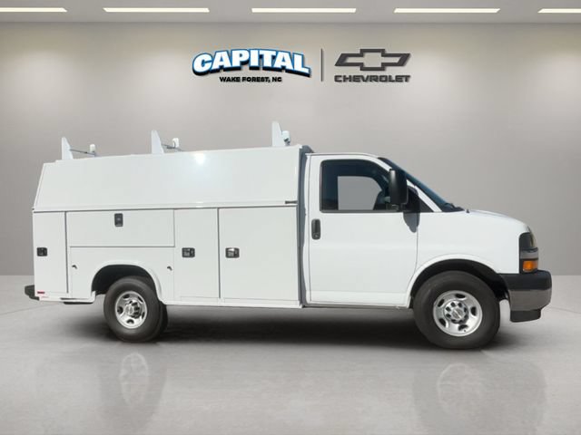 New 2025 Chevrolet Express 3500 w/ Power Convenience Package RWD image 6