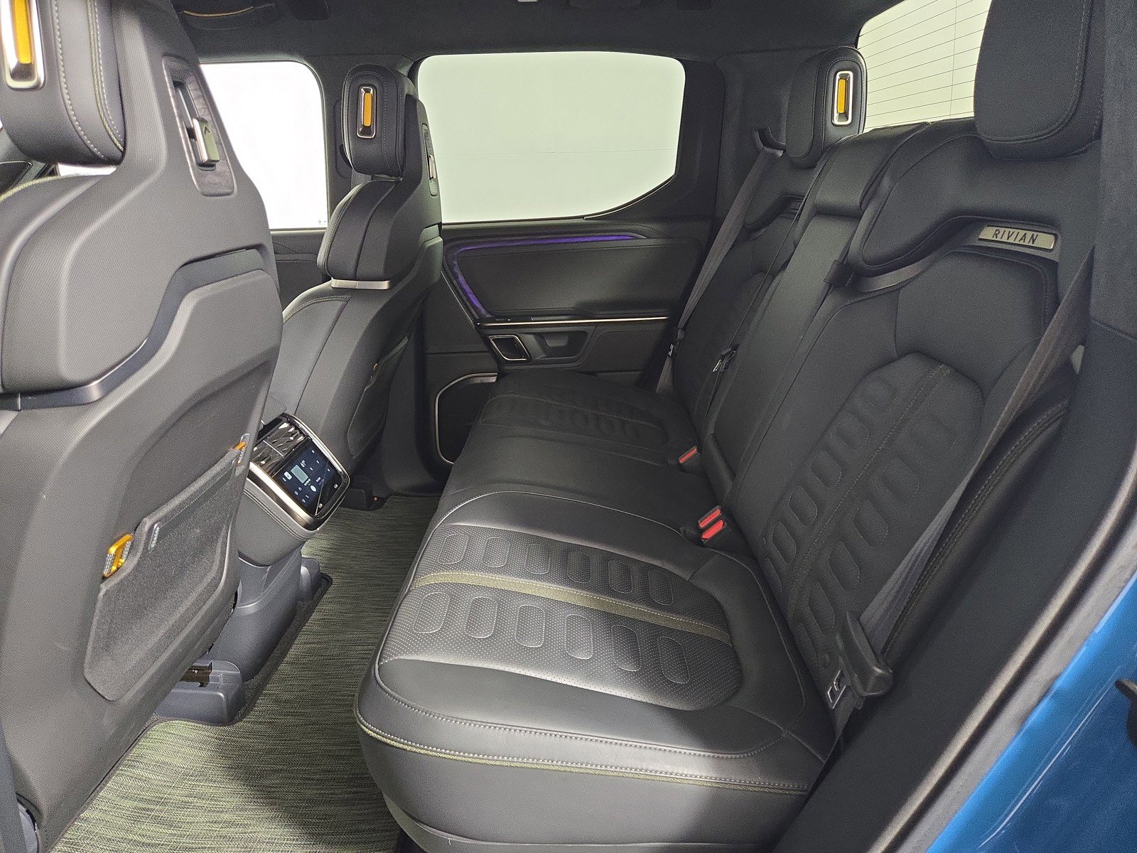 Used 2022 Rivian R1T Adventure image 21