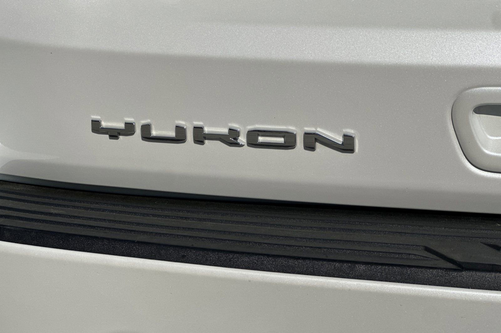 Used 2023 GMC Yukon XL AT4 w/ AT4 Premium Plus Package image 27