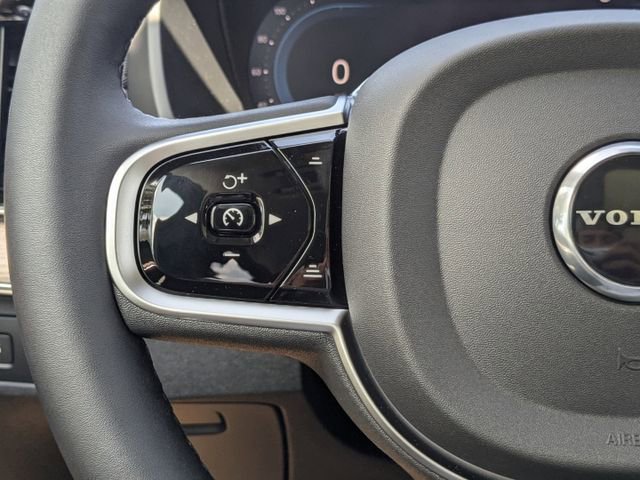 New 2025 Volvo XC90 B6 Plus w/ Protection Package Premier image 32