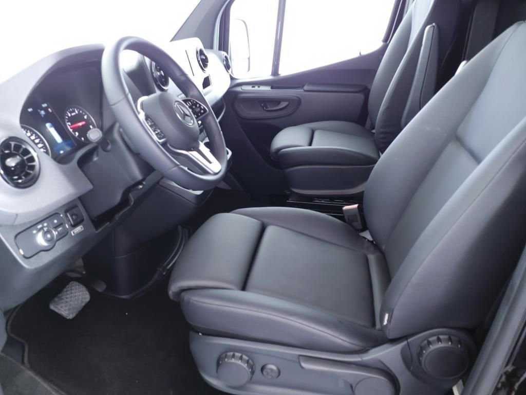 Used 2022 Mercedes-Benz Sprinter 2500 image 21