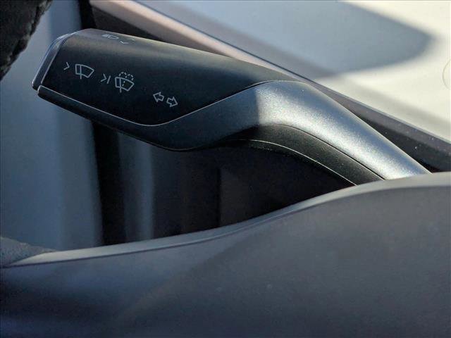 Used 2021 Tesla Model Y Long Range image 8