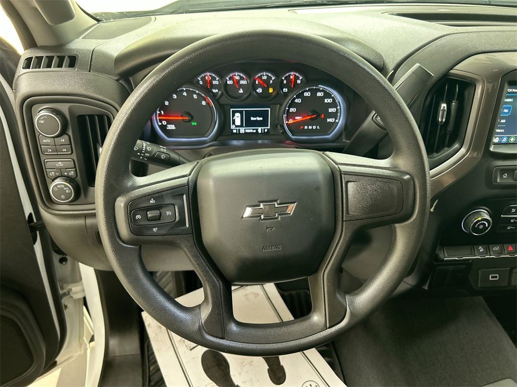 Used 2019 Chevrolet Silverado 1500 Custom Trail Boss w/ Custom Convenience Package image 4