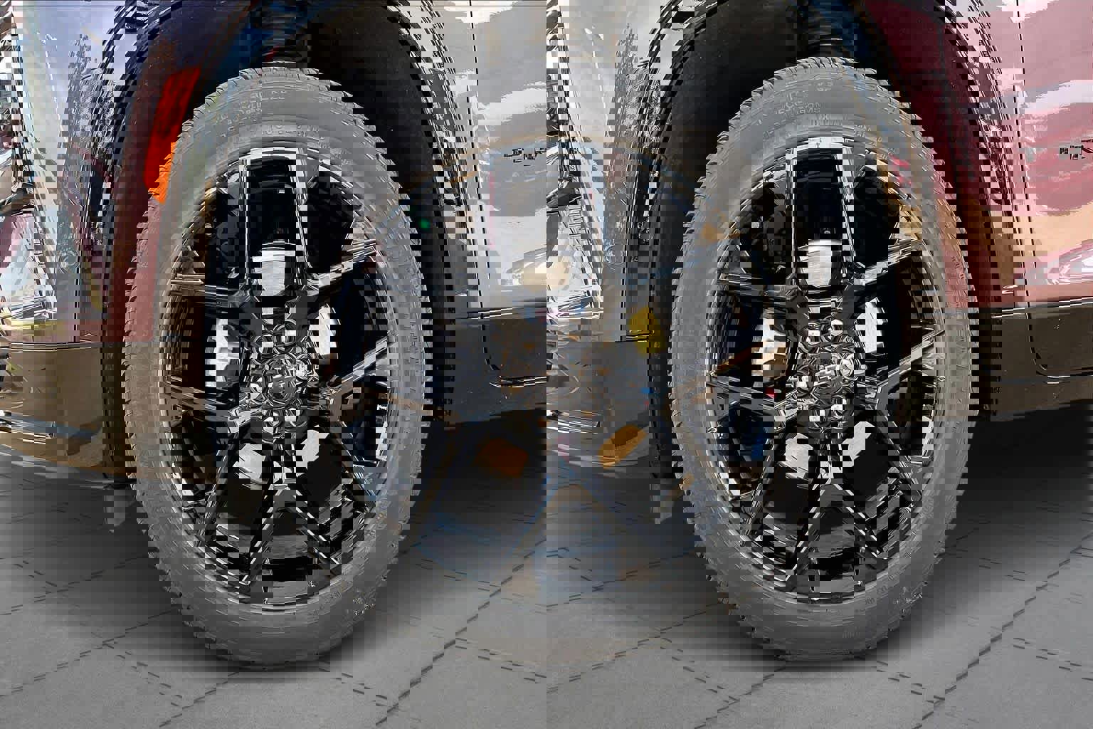 Used 2024 Chevrolet Traverse RS image 12