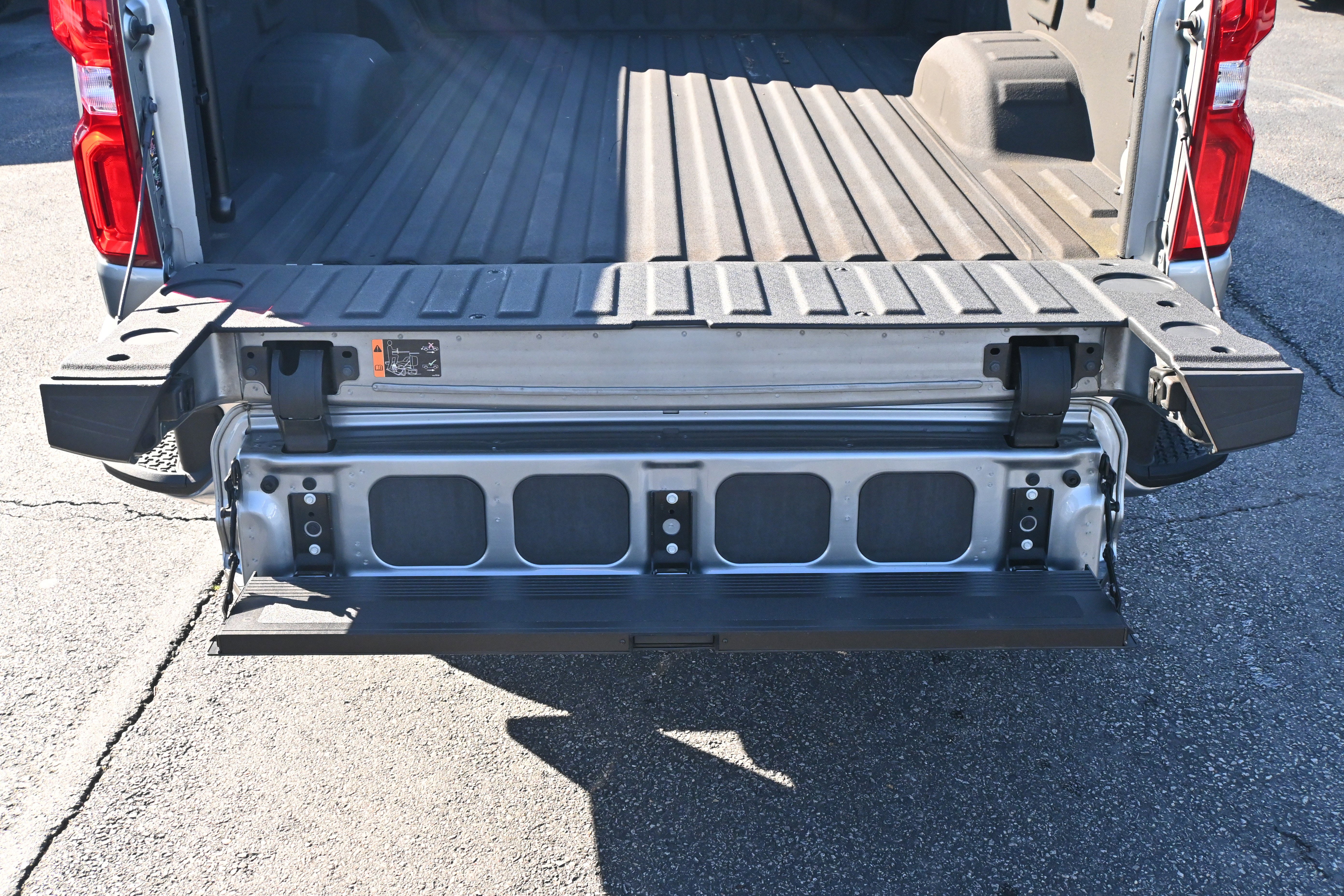 Used 2024 Chevrolet Silverado 2500 LTZ w/ LTZ Convenience Package image 14